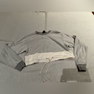 Cute gray and white cropped long sleeve with cinched waist